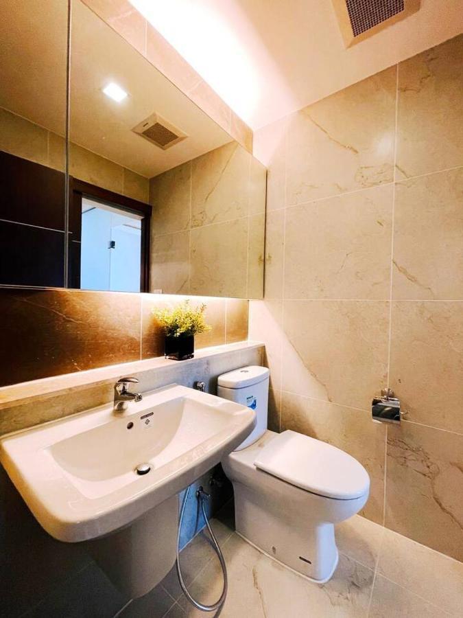 Apartment 清迈古城市中心高端温馨公寓两卫浴wifi泳池健身房山景城景房 Chiang Mai