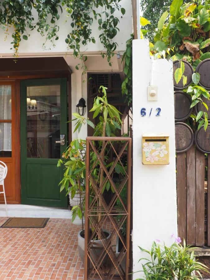 Cozy House In Middle Of Old Town Chiangmai Vila