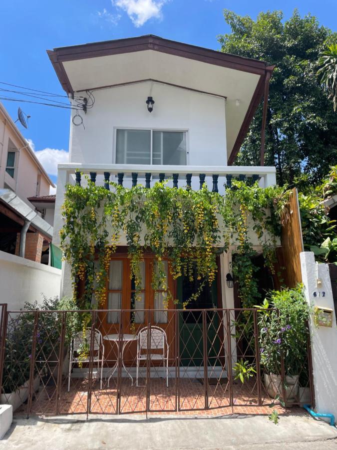 Cozy House In Middle Of Old Town Chiangmai