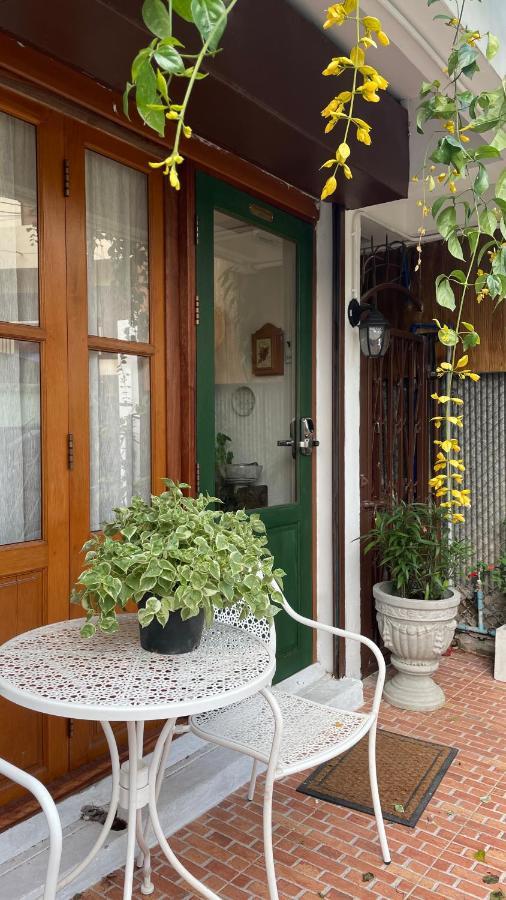Cozy House In Middle Of Old Town Chiangmai * Chiang Mai