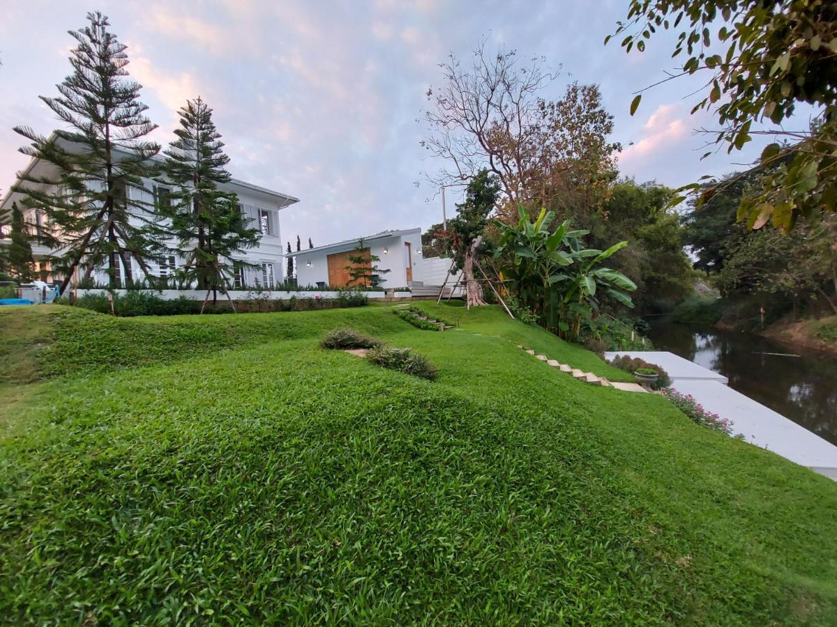 La Campagne Chiangmai Villa *