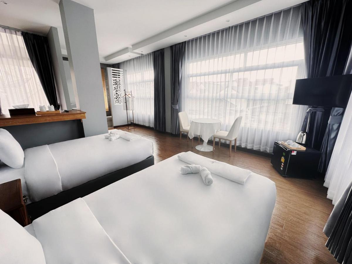 Albergue The White House Rachamankha เดอะ ไวท์เฮ้าส์ ราชมรรคา *