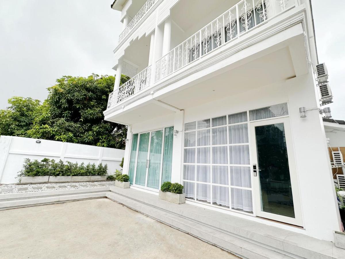 Asrama The White House Rachamankha เดอะ ไวท์เฮ้าส์ ราชมรรคา
