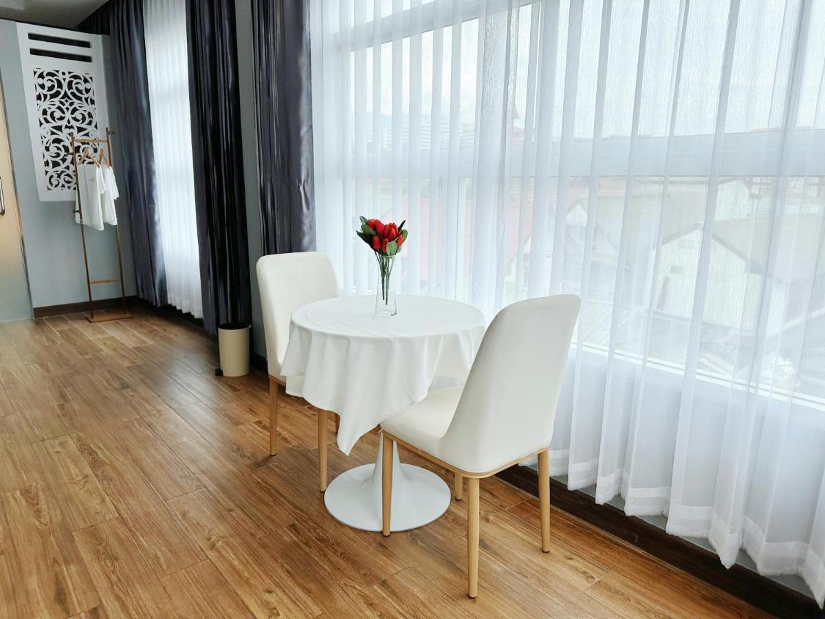 Albergue The White House Rachamankha เดอะ ไวท์เฮ้าส์ ราชมรรคา *