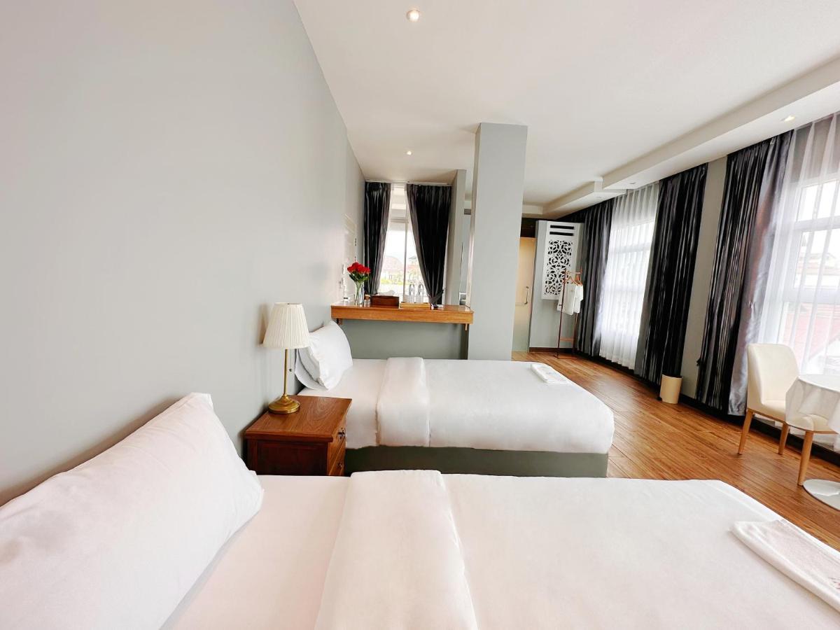 Albergue The White House Rachamankha เดอะ ไวท์เฮ้าส์ ราชมรรคา Chiang Mai