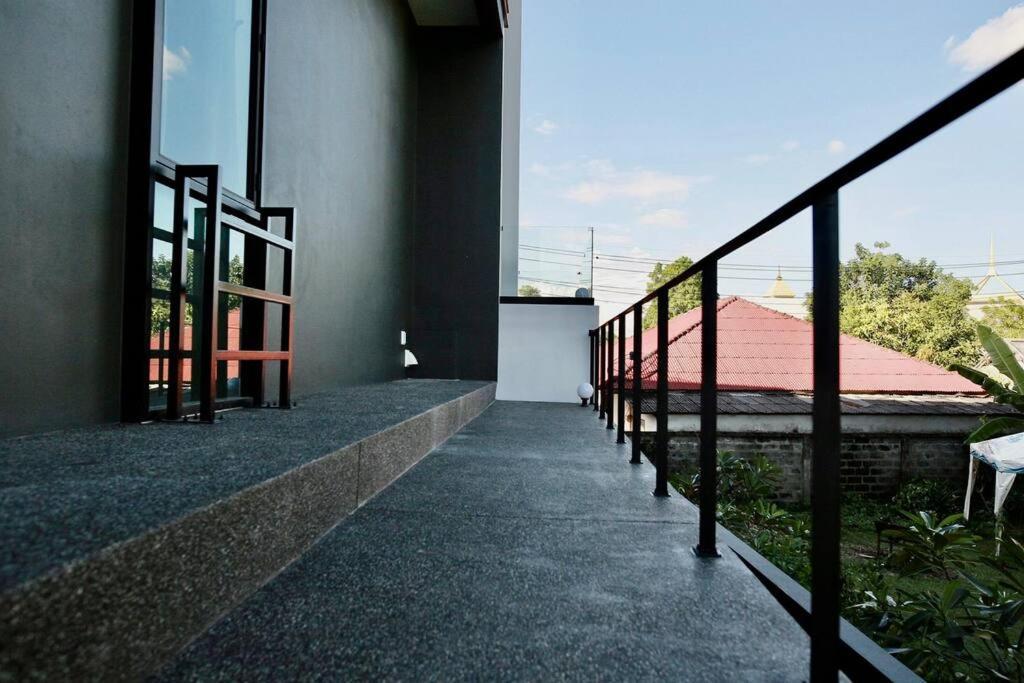 Villa Futuristic Pool With Stunning Mountain View Chiang Mai