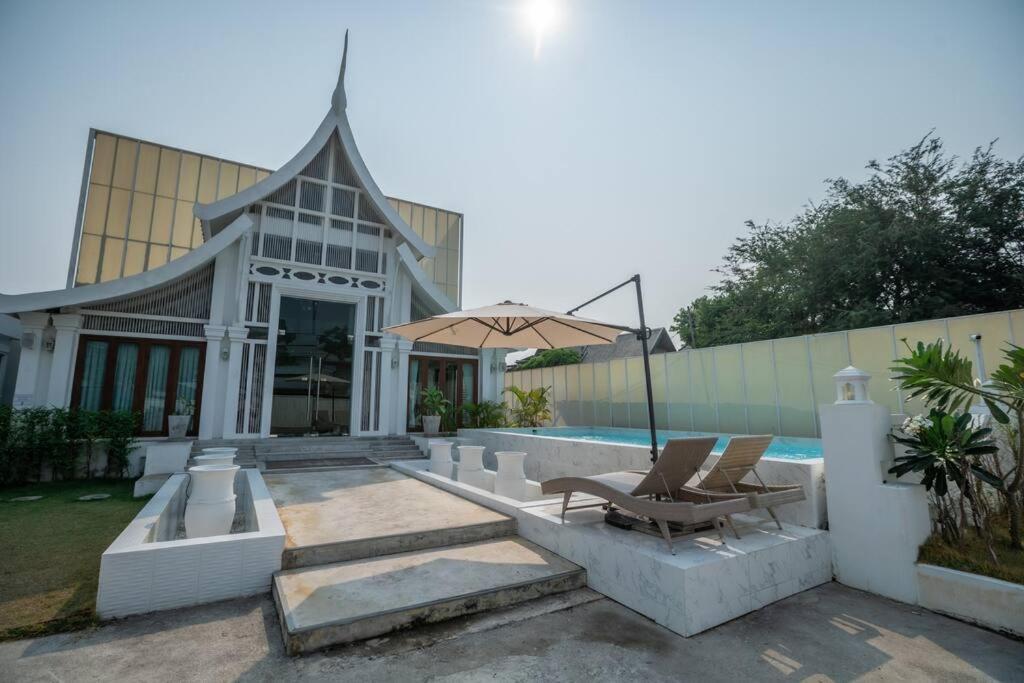 Unique Lanna Style Pool Villa Chiang Mai