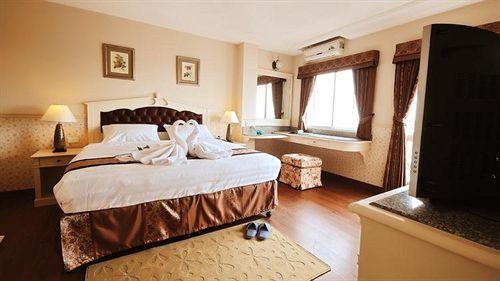 The Airport Greenery Hotel 4*