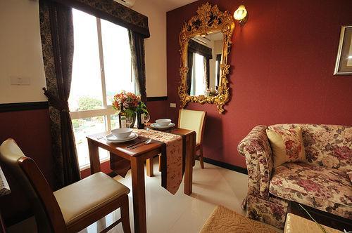 The Airport Greenery 4*