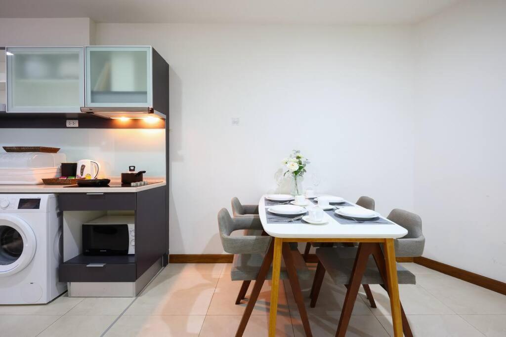 Specious Luxury 2 Bedrooms Apt. *