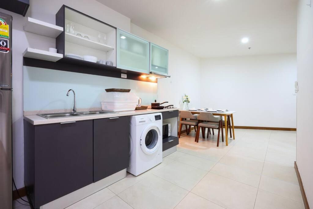 Specious Luxury 2 Bedrooms Apt. Appartement *