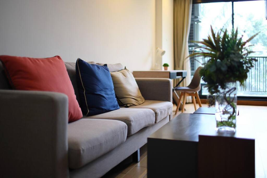 Specious Luxury 2 Bedrooms Apt. Chiang Mai