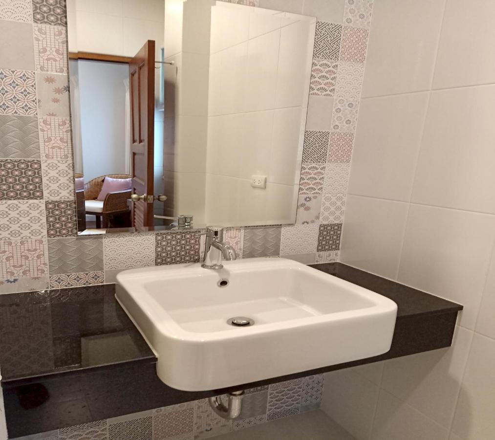 Bed & Breakfast Oyo 75430 At Wara Chiang Mai