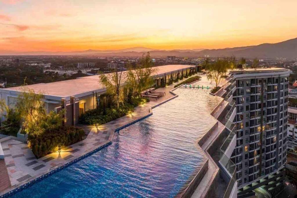 New & Cozy 2 Bedroom @ The Astra Sky River *