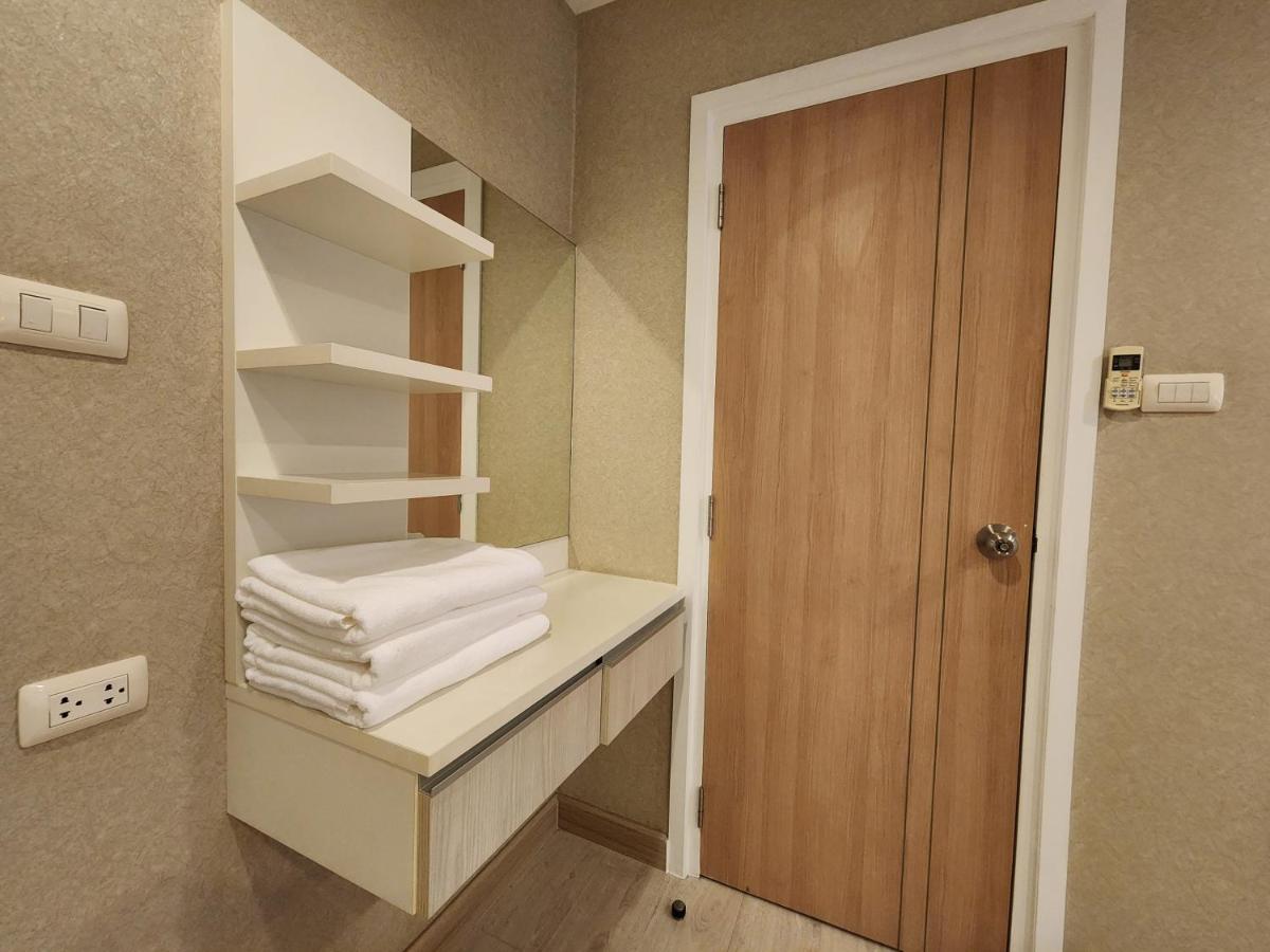 Family 2 Bedrooms 2 Bathrooms In