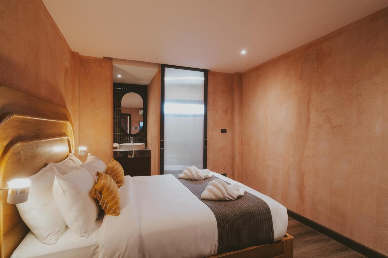 Clay Hotel 3*