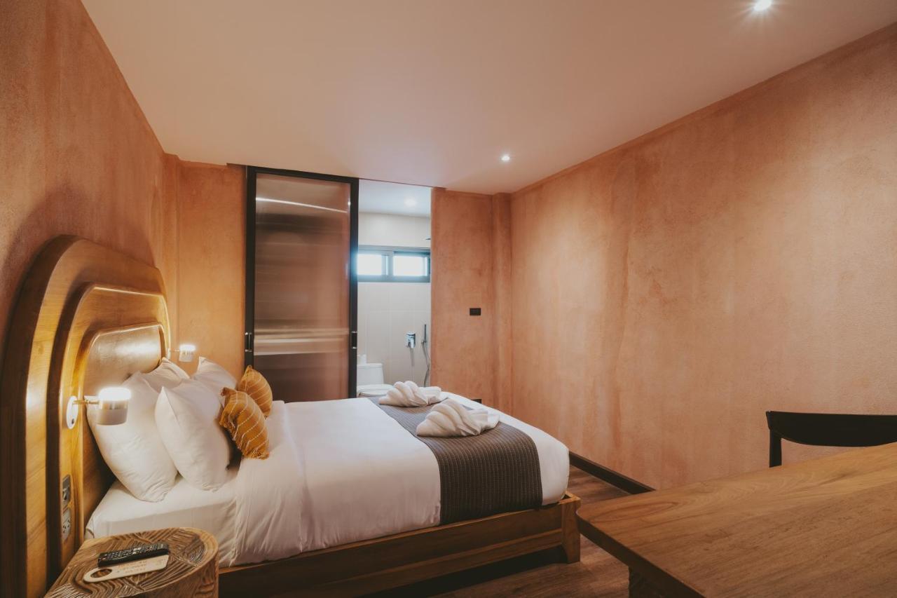 Hotel Clay