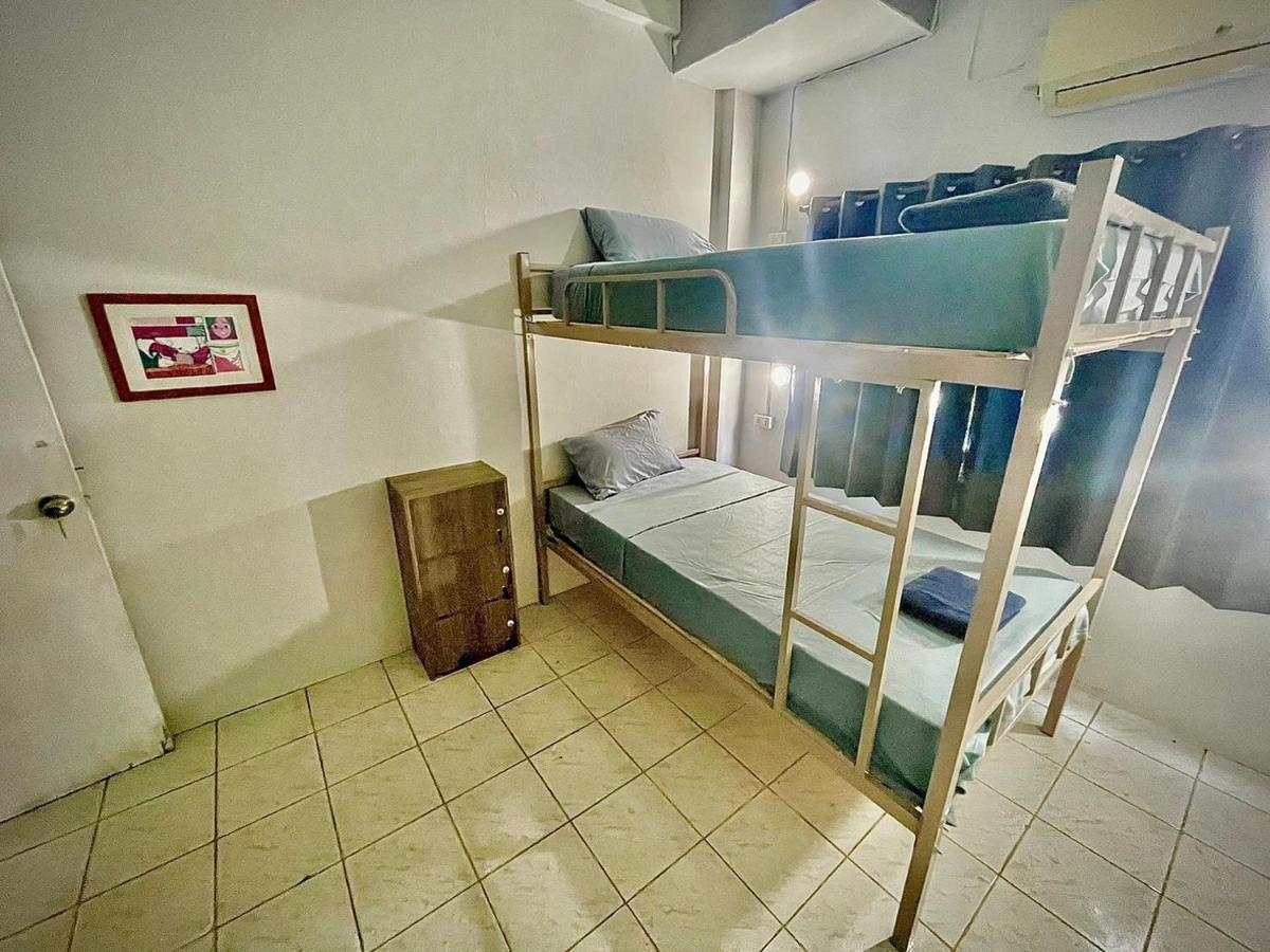 Hostel Satop Travelers *