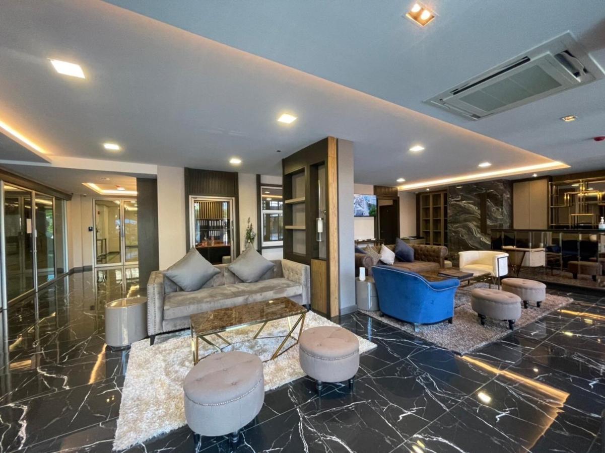 Night Market Super Large Luxurious 3-bedroom Hotel-style Chiang Mai
