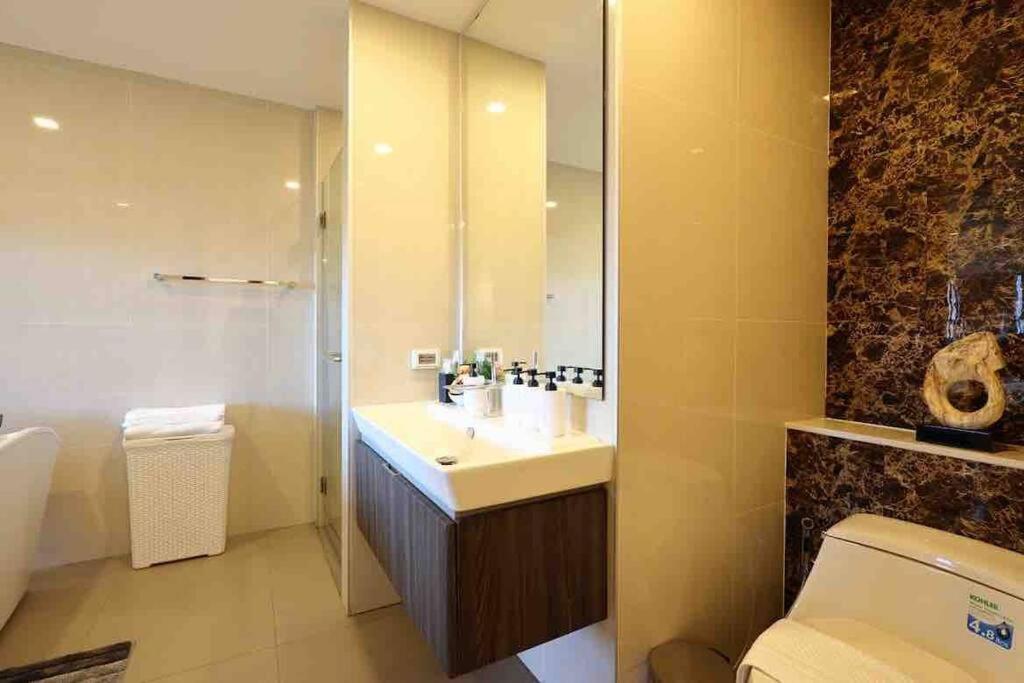 Exclusive Living The Star Hill Apartment