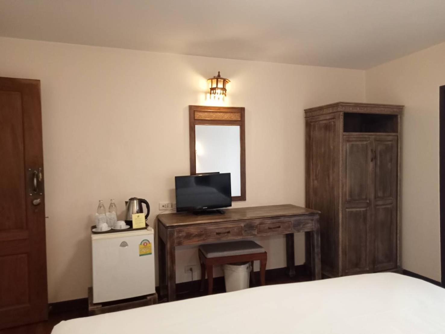 Sripat Sha Extra Hotel