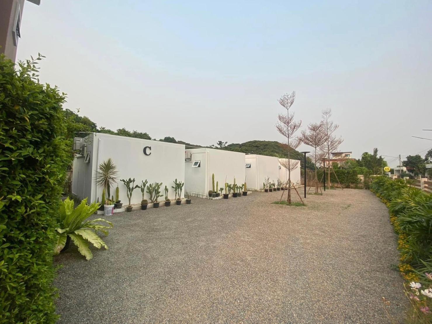 65 Chiangmai Apartment