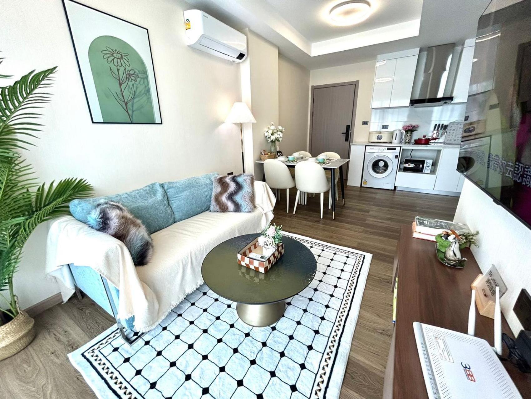 Apartment Festival Large Two Bedroom