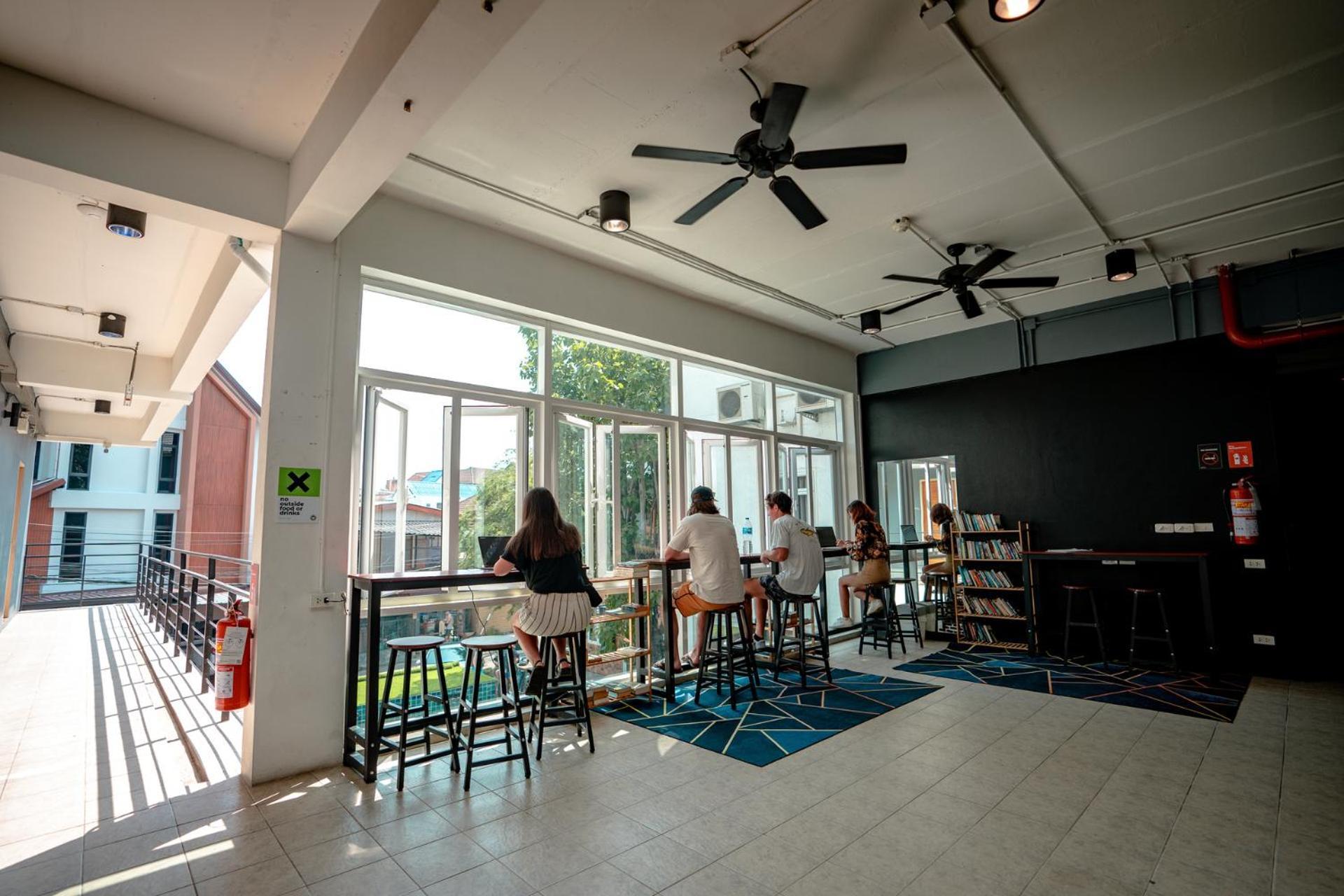 Mad Monkey Asrama Chiang Mai