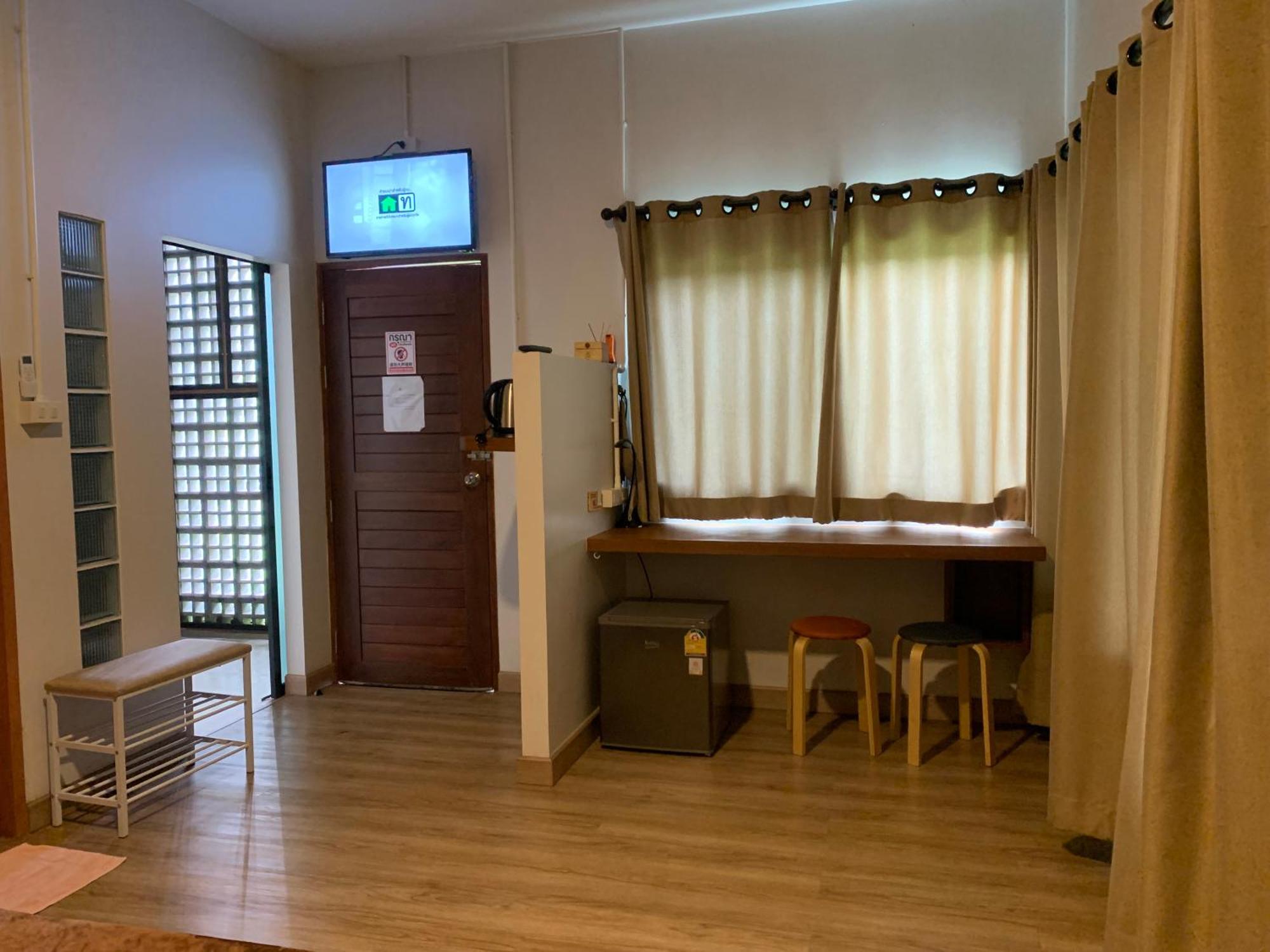 Guest house ปันสุข ห้องพักหลักร้อย Pun-suk Chiang Mai