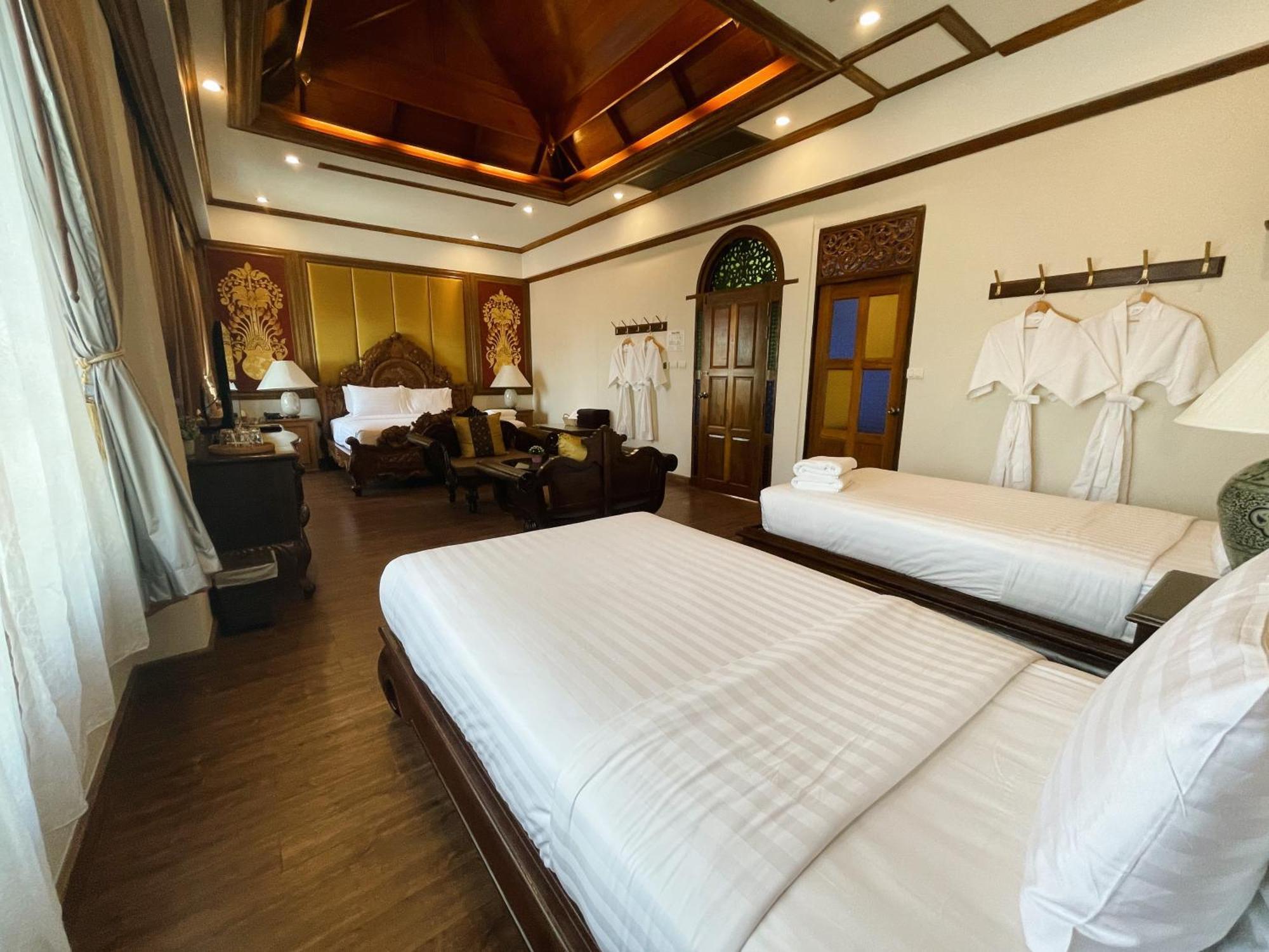 Pingviman Hotel 4*