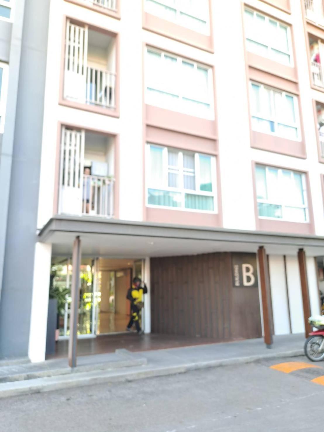 Cozy Close To Festival In Chiangmai Apartment *