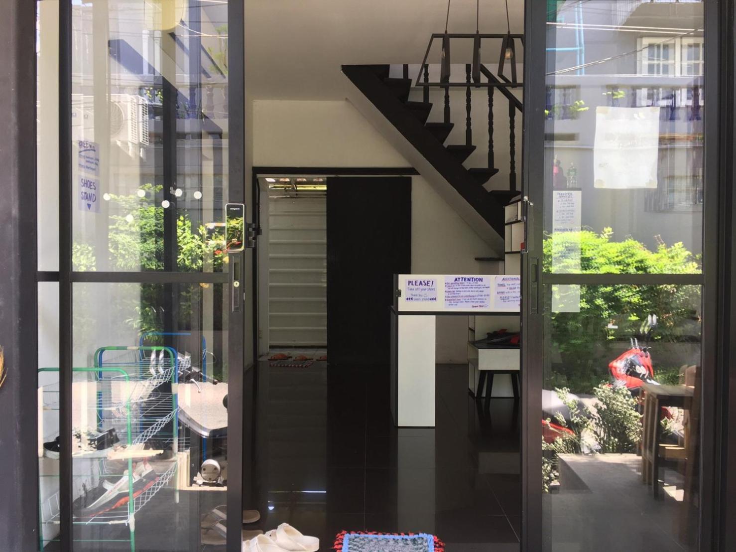 Nearthepark Backpack Boutique House *