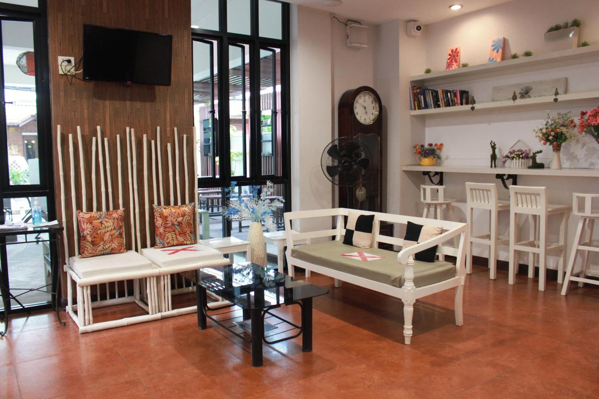 Shan Boutique 2*