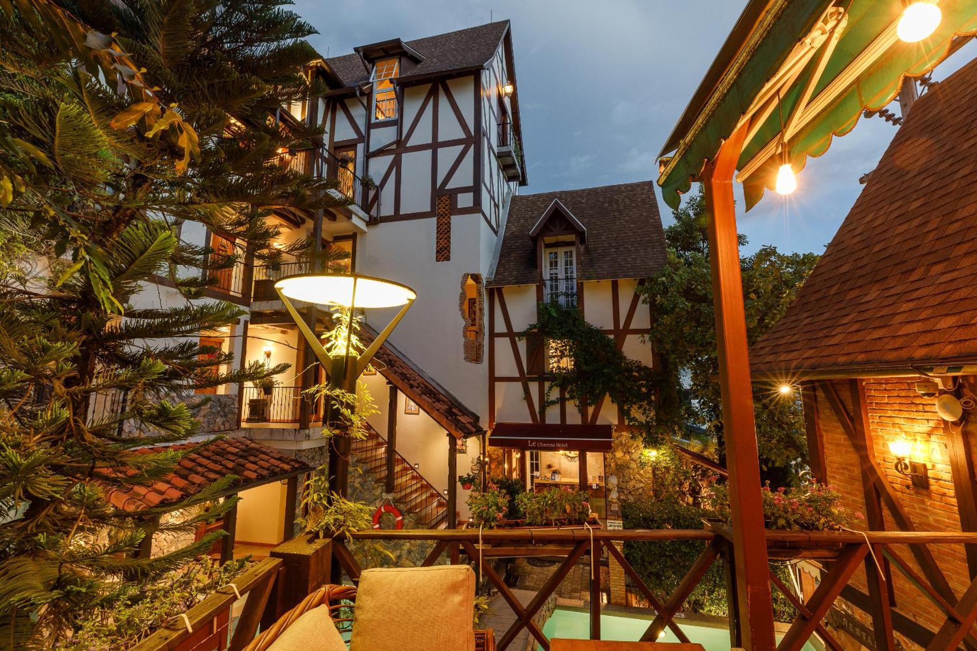 Le Charcoa Hotel 4*
