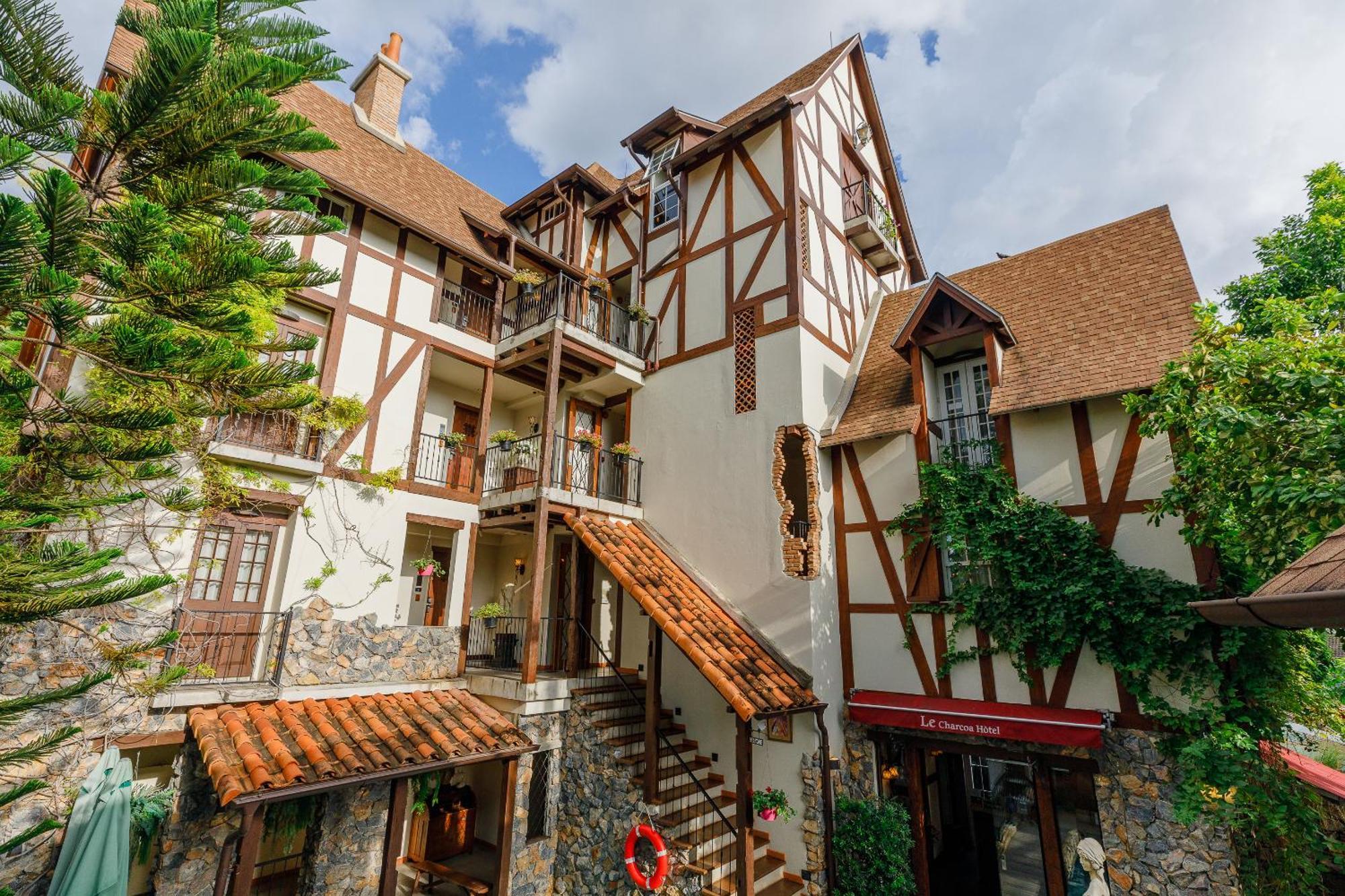 Hotel Le Charcoa Hotel