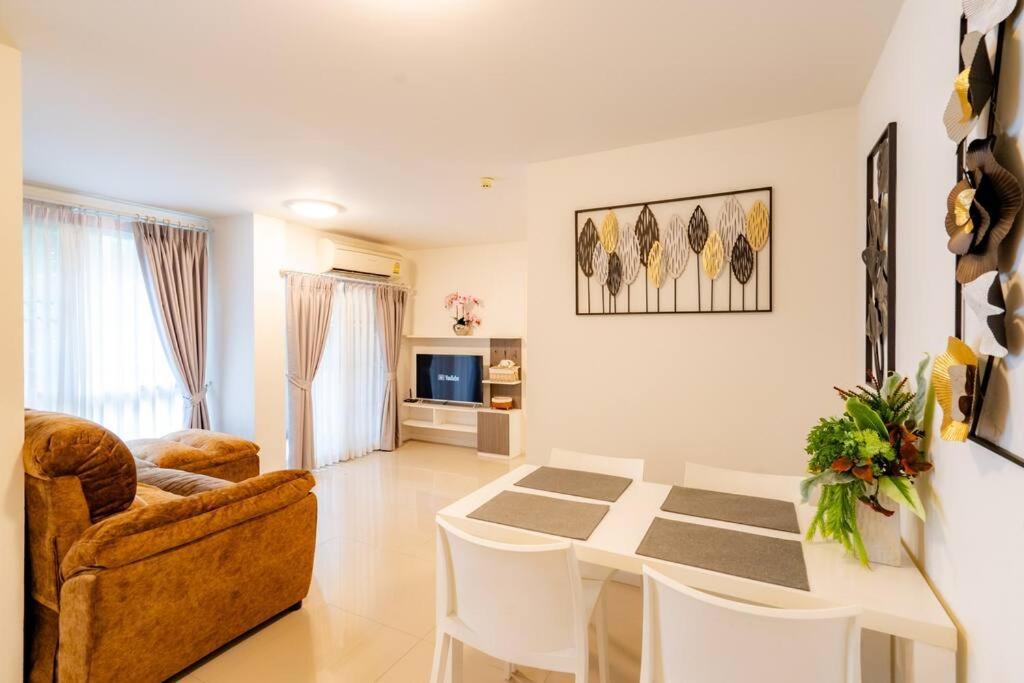 Luxury 2 Bedroom Old