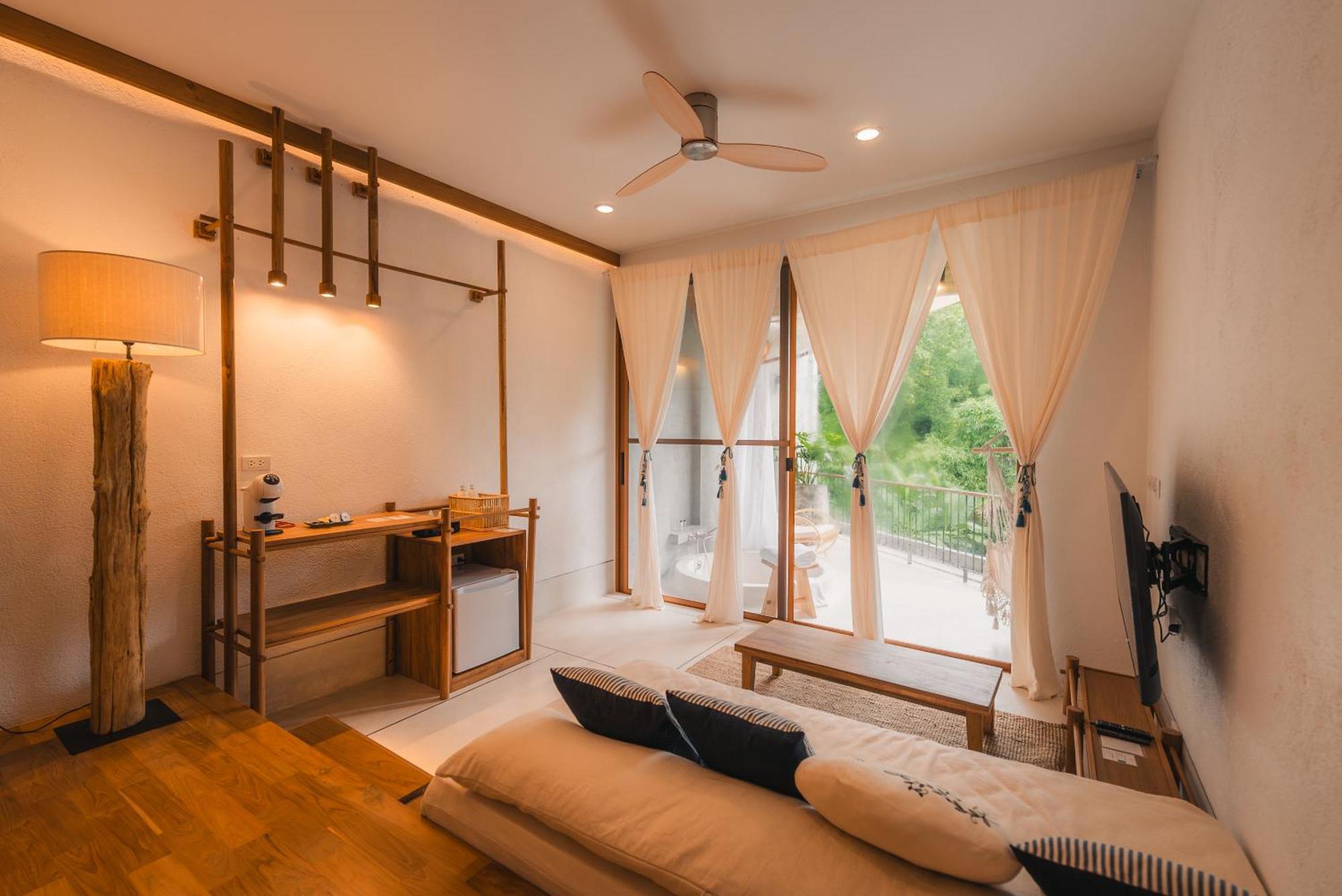 Proud Phu Fah Muang Hotel 4*