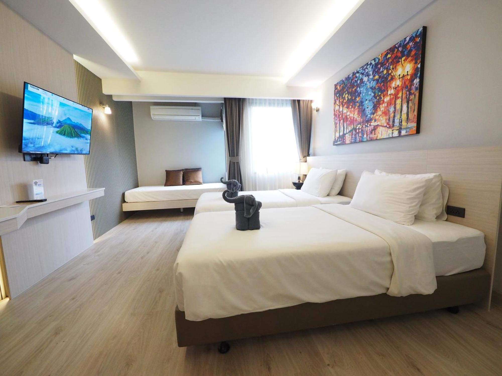 Le Naview @prasingh Hotel