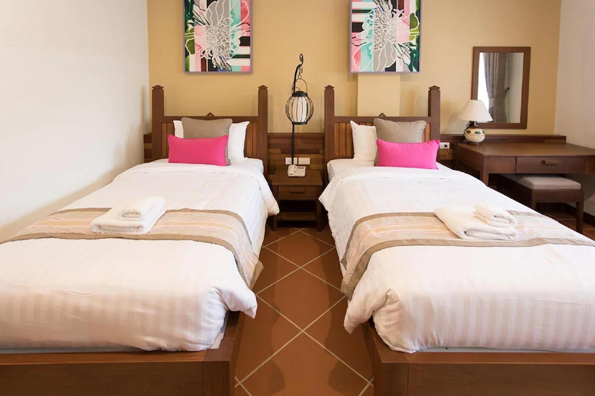 Hotel Sanpakoi 3*