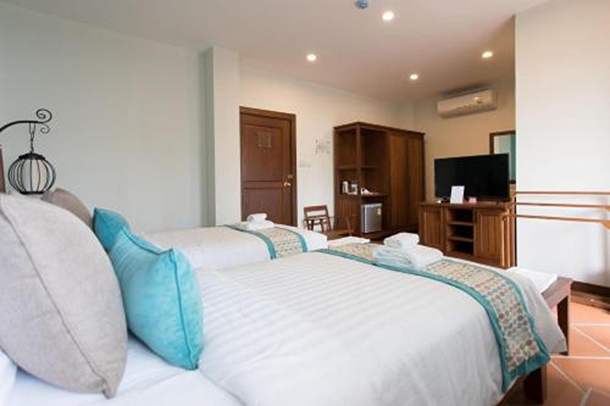 Sanpakoi Hotel 3*