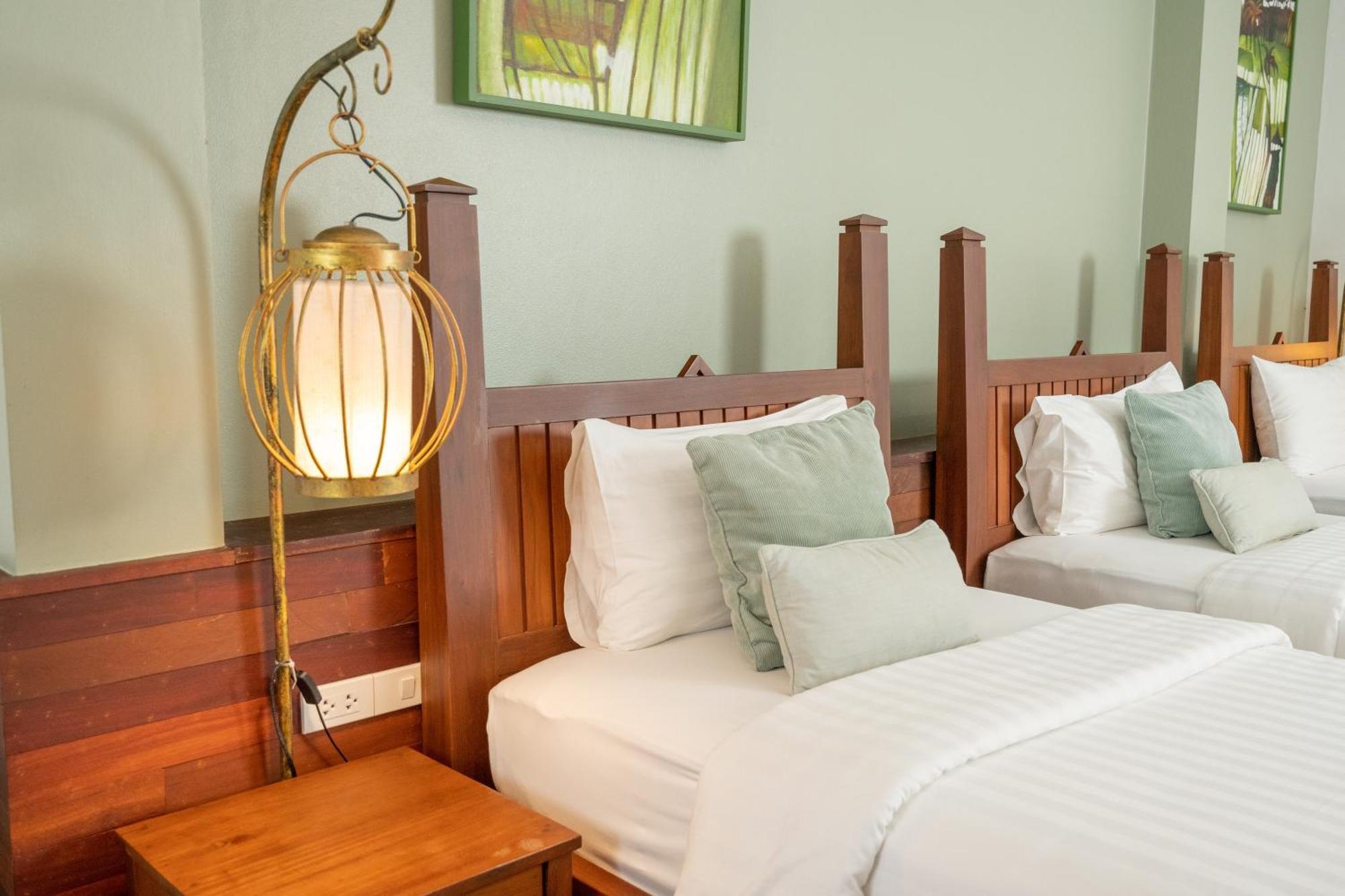 Sanpakoi Hotel 3*