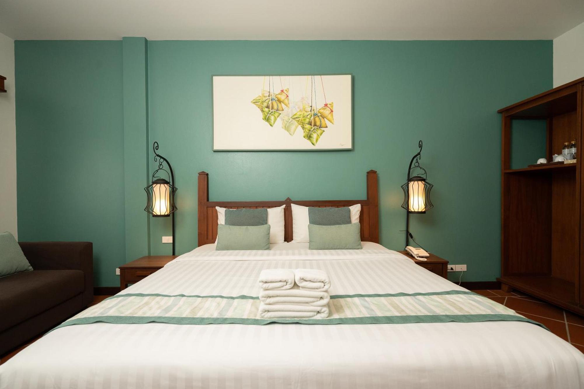 Hotel Sanpakoi 3*