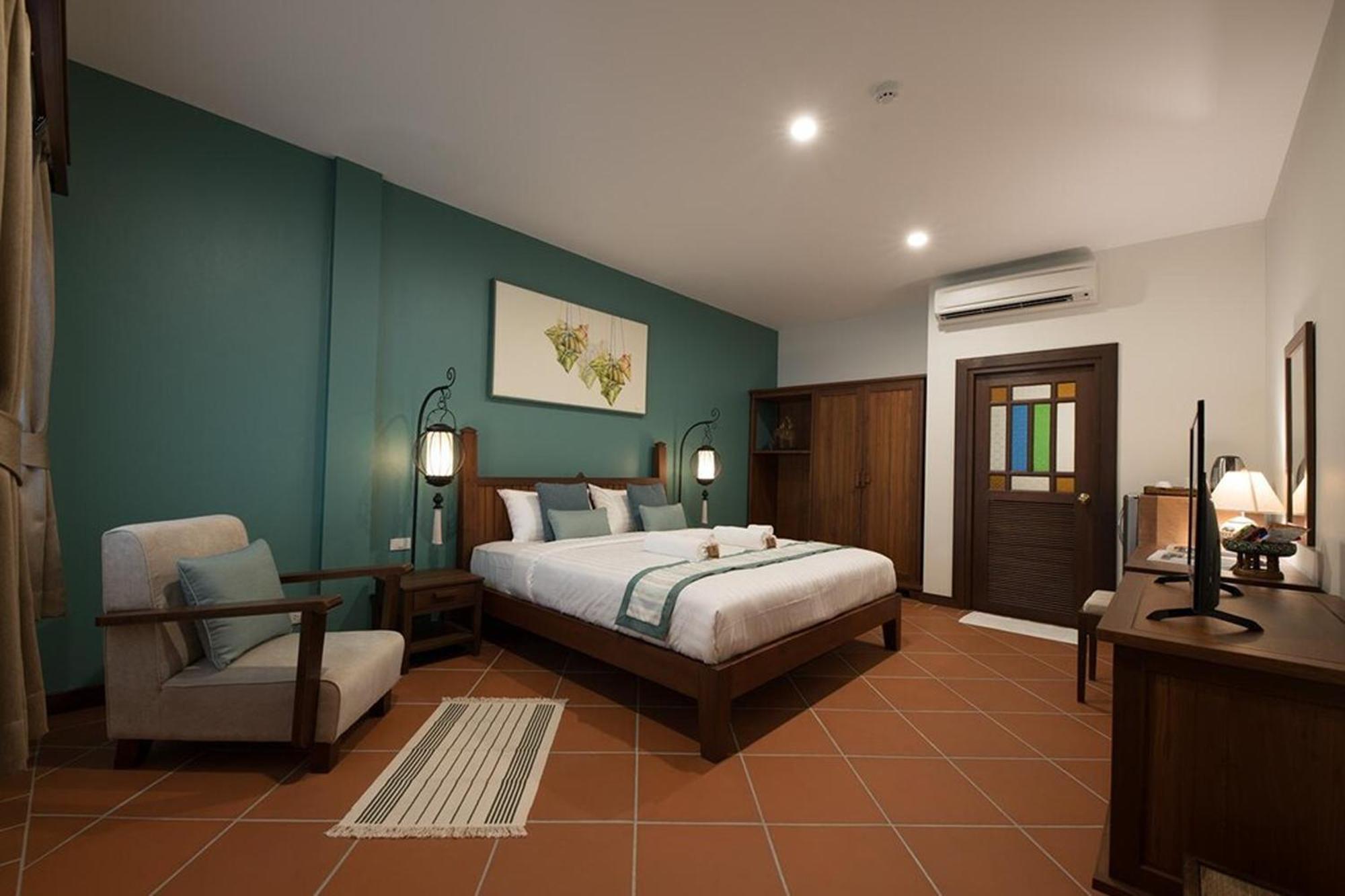 Hotel Sanpakoi