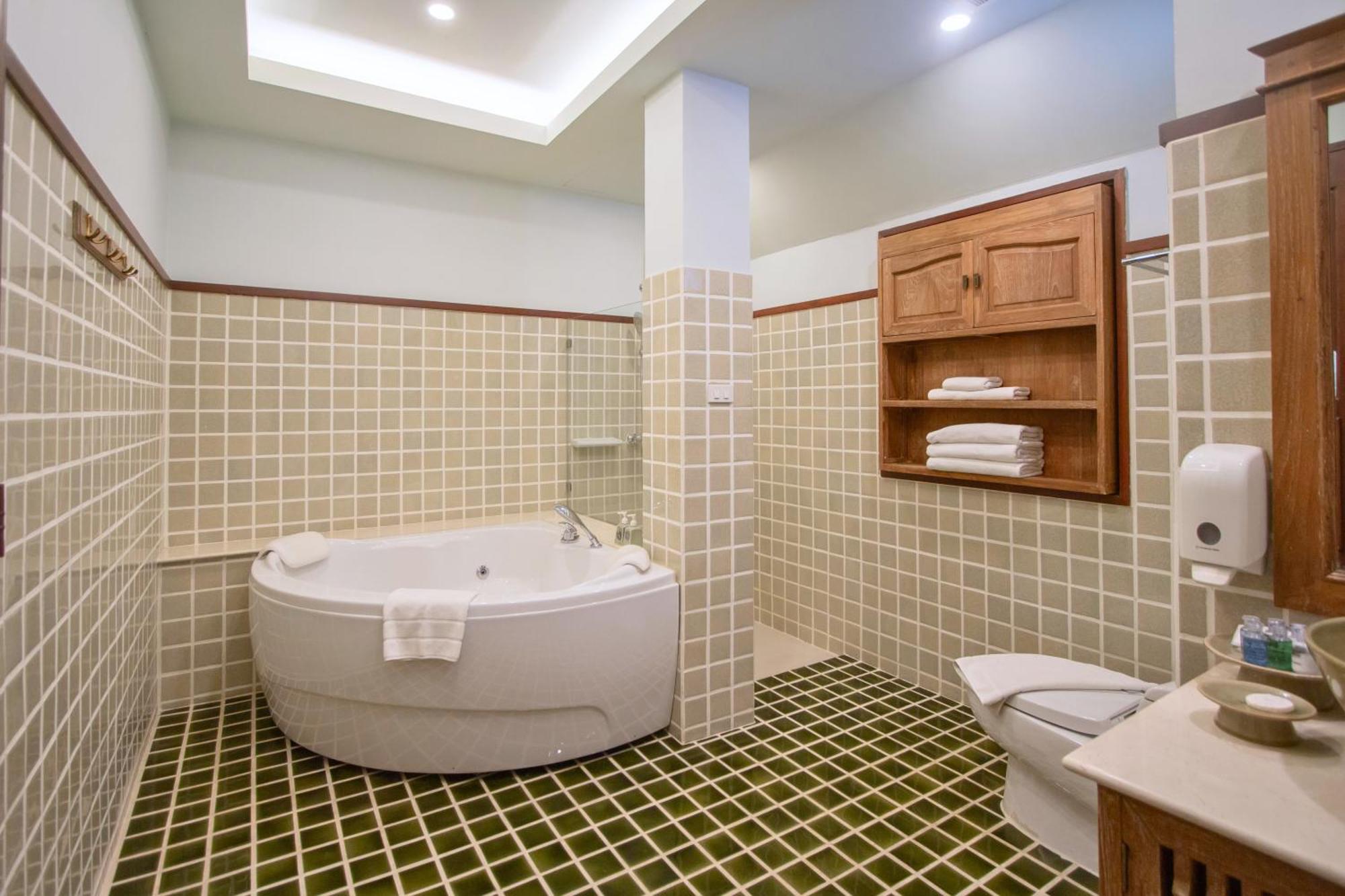 Rich Garden House Hotel 3*