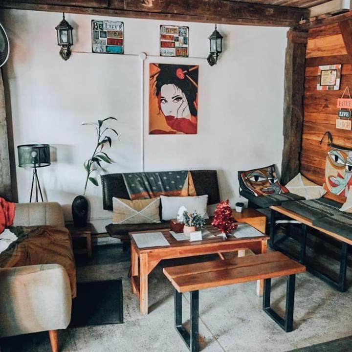 The Backpackers & Bar * Chiang Mai