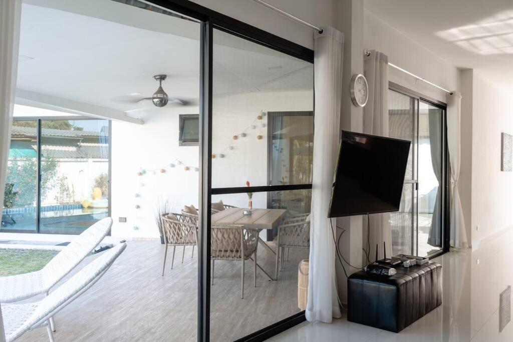 Villa Aura