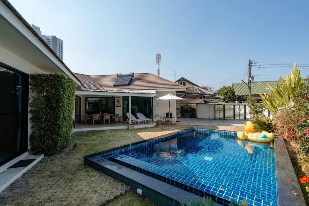 Aura Chiang Mai