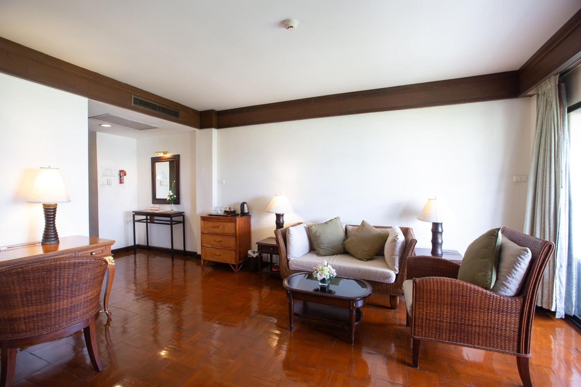 Eurasia 4*