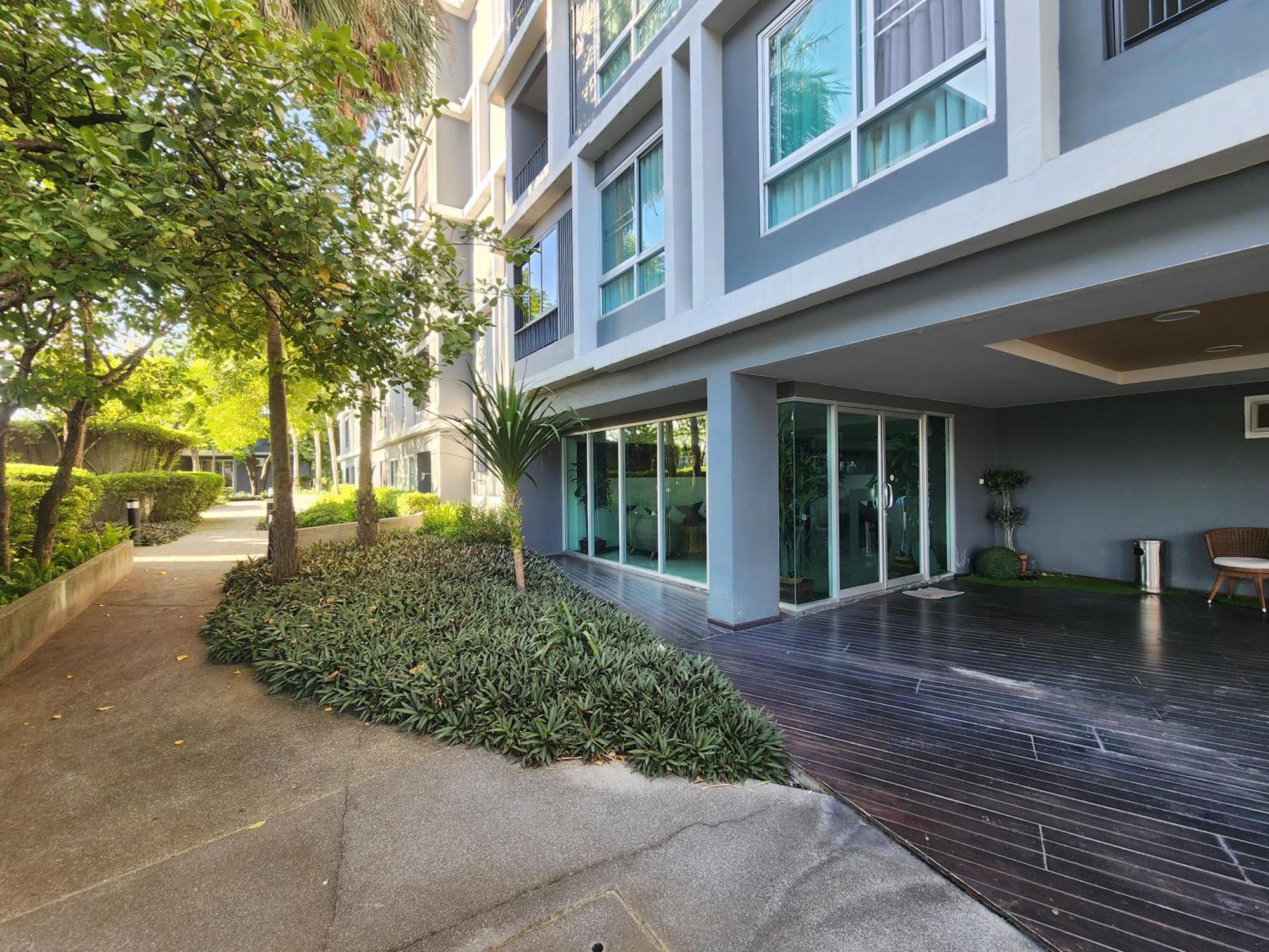 Family 2 Bedrooms 2 Bathrooms In Apartment