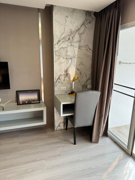 With Mountain View In Nimman, Apartment *